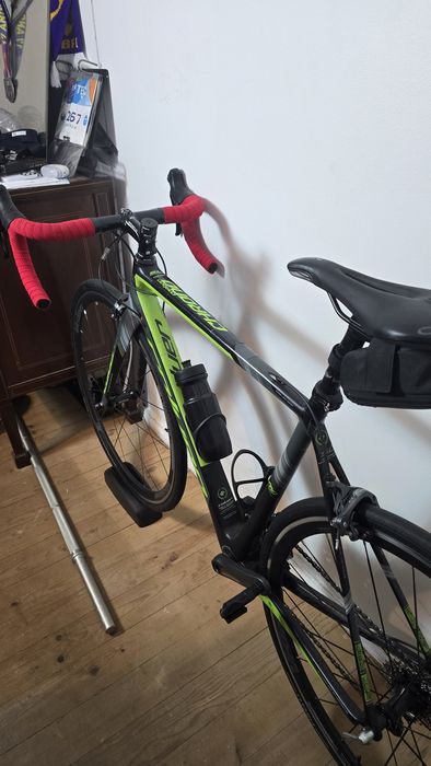 Bicicleta de estrada Chrono, quadro de carbono