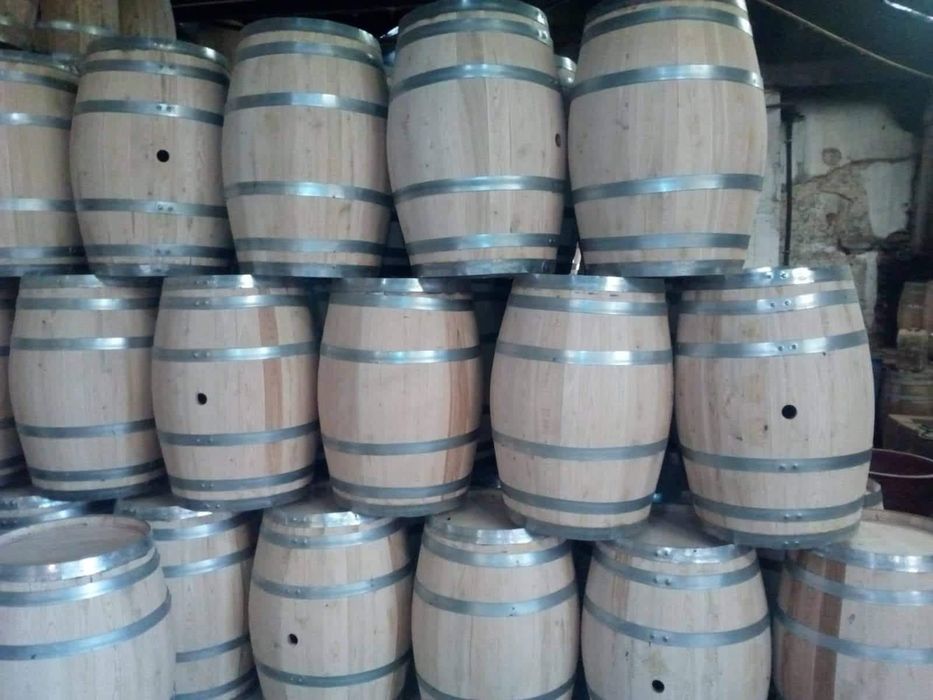 Pipos/Pipas/Barril/Barris/Barricas em Madeira