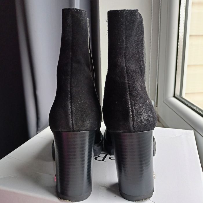 Botki skórzane rozm38 buty