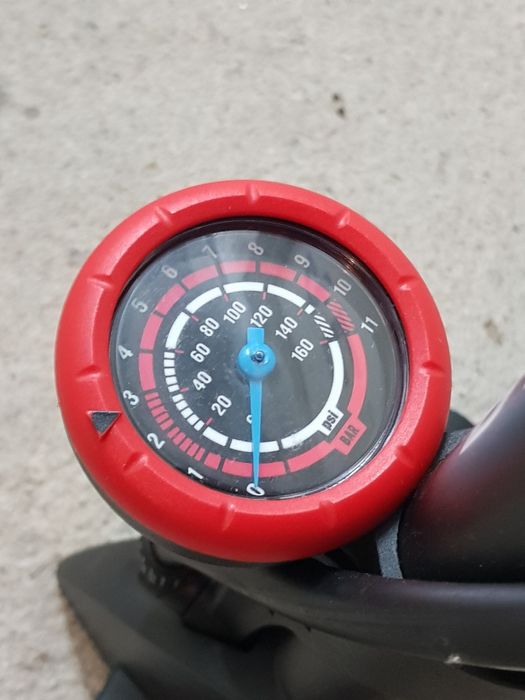 Bomba Vertical c/ Manómetro