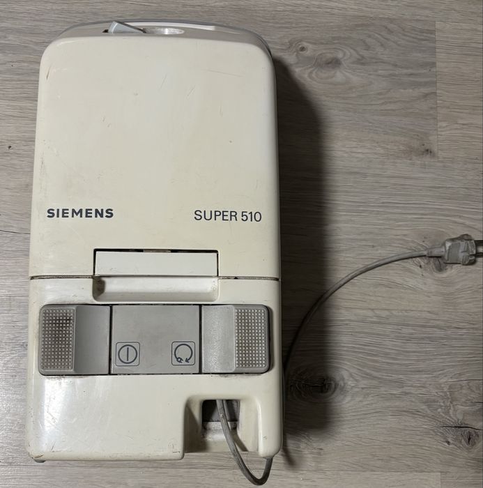 Пылесос Siemens  500 грн