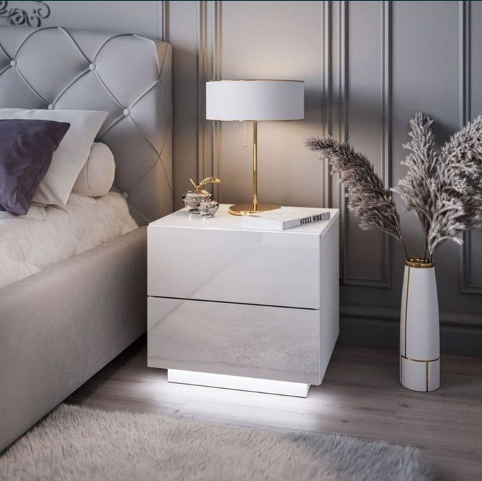 Oświetlenie LED do szafek nocnych 2 komplety nowe