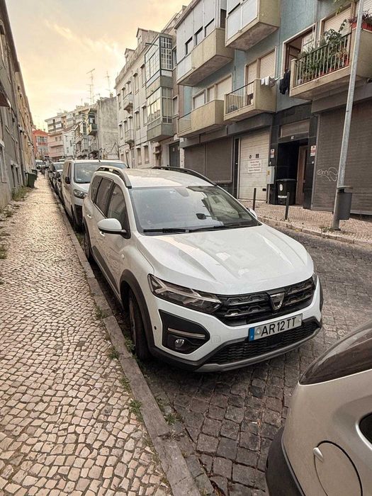 Dacia joguer 2023 bifuel 7 lugares
