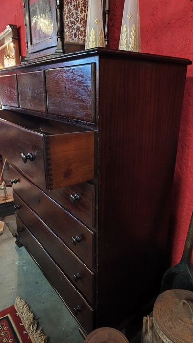 Cómoda D. Maria de Invulgar Tamanho