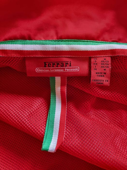 Kurtka Ferrari Scuderia czerwona wiatrówka lekka