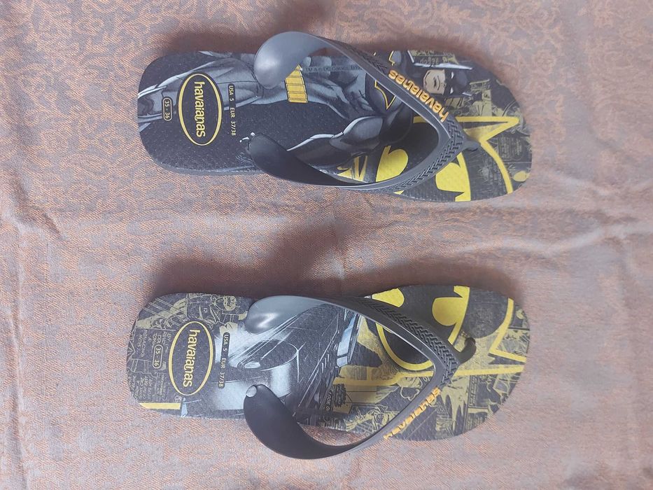 Chinelos Havaianas Batman 37/38 - NOVOS