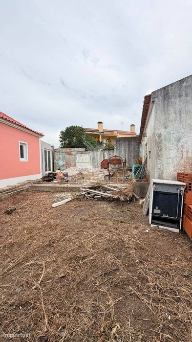 Moradia T3 Em Fase De Acabamento Com Quintal – Excelente Localizaçã...