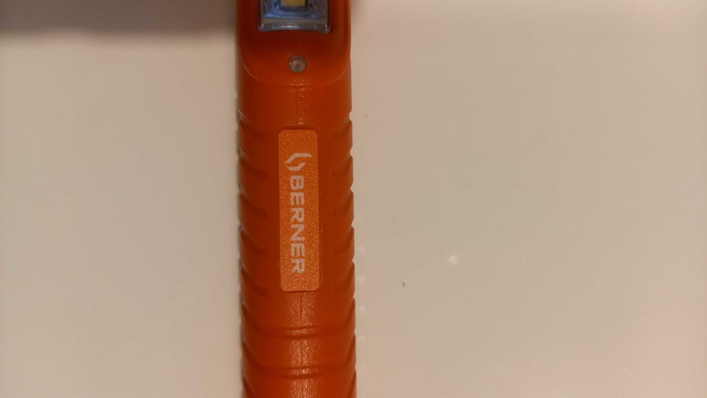 Nowa latarka Berner 200559 Pen Light LED 7+1