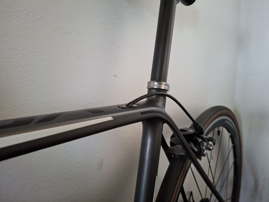 Rower szosowy Kross Vento 7.0 rozmiar M Shimano 105