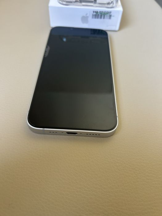 Iphone 16 e com capa e vidro utilizado 1 dia