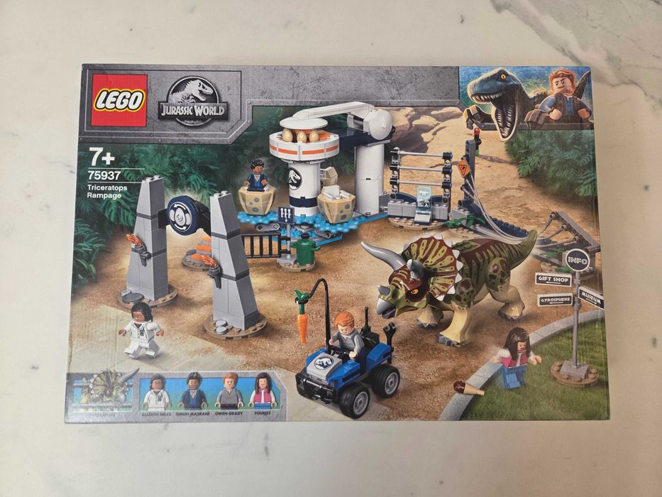 LEGO 75937 Atak Triceratopsa