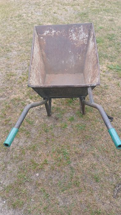 Taczka metalowa ogrodowa budowlana