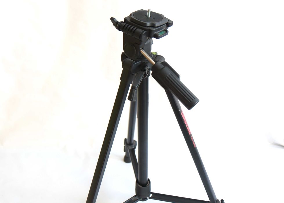 Tripé Tristar TD-1932 em bom estado