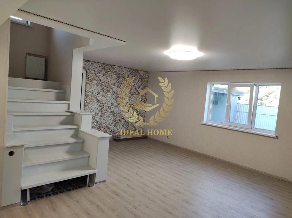 Продам дуплекс в с. Гатне