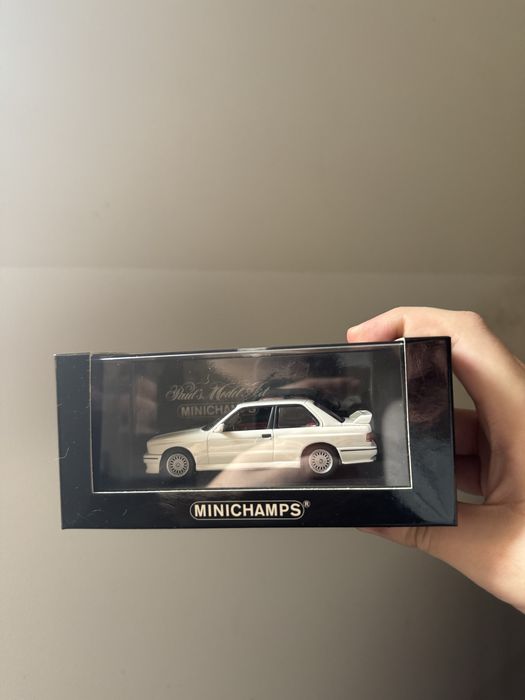 Модель 1:43 BMW M3 E30 Minichamps