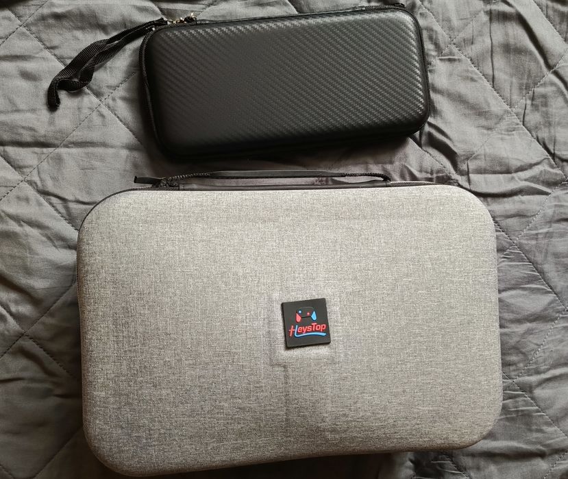 Ігрова приставка Nintendo switch у кейсі +3 пари джойстиків