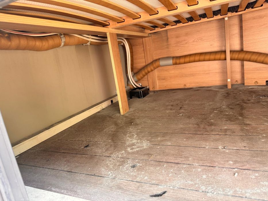 Przyczepa kempingowa Knaus 450 ,2025 rok. Spalony srodek