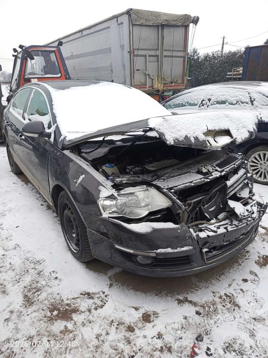 Volkswagen passat b6 sedan części drzwi zderzak maska klapa błotnik