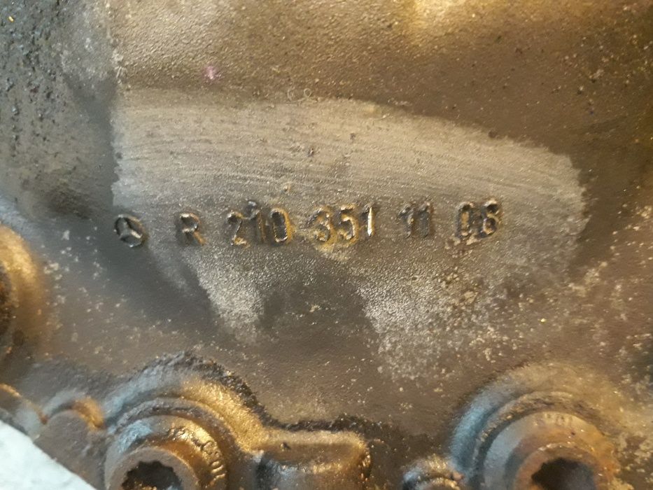 Dyferencjał Dyfer Tył MERCEDES E 280 2.8i 3,27