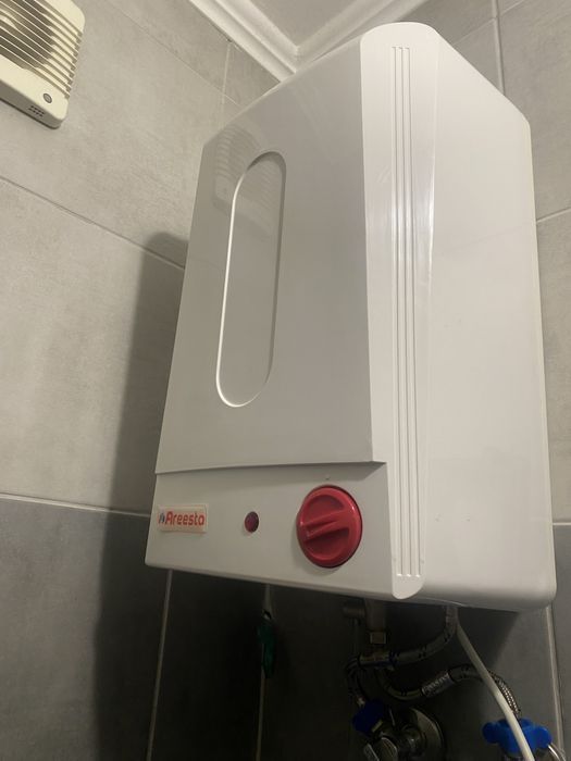 Электро Бойлер 10 л AREESTA ,над мойкой
