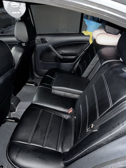 Шкода Октавія тур 1.8 турбо