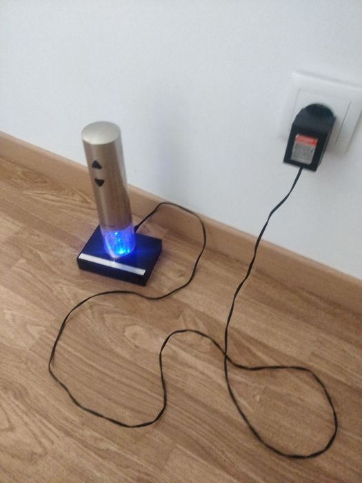 Abre rolhas elétrico