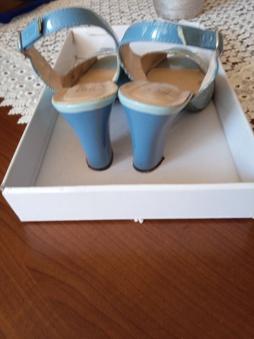 Pantofle skórzane r.38