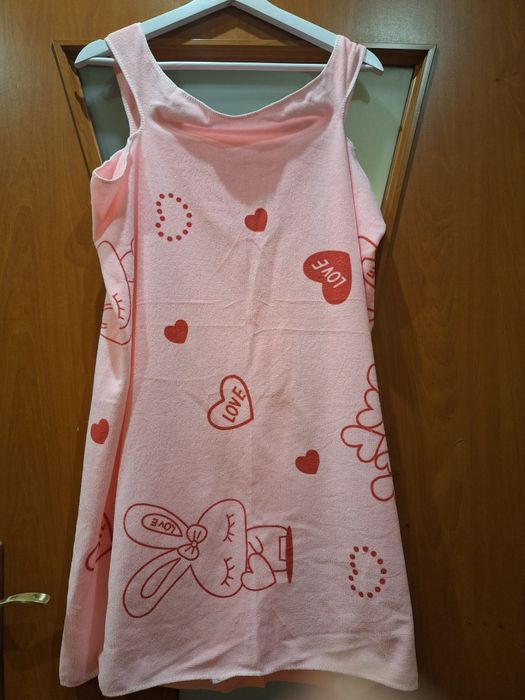 Różowy szlafroczek kąpielowy