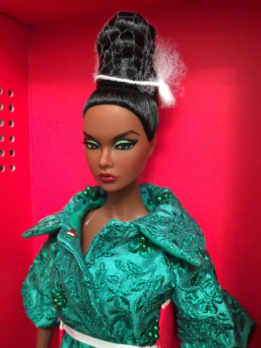 Интегрити Integtiry Toys Poppy Parker Turning Green