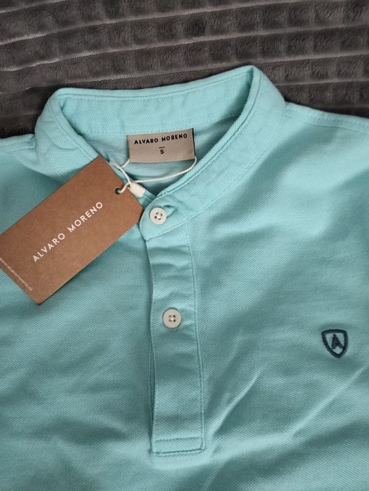 Футболки блакитного і салатного кольору Alvari Moreno. Розмір s