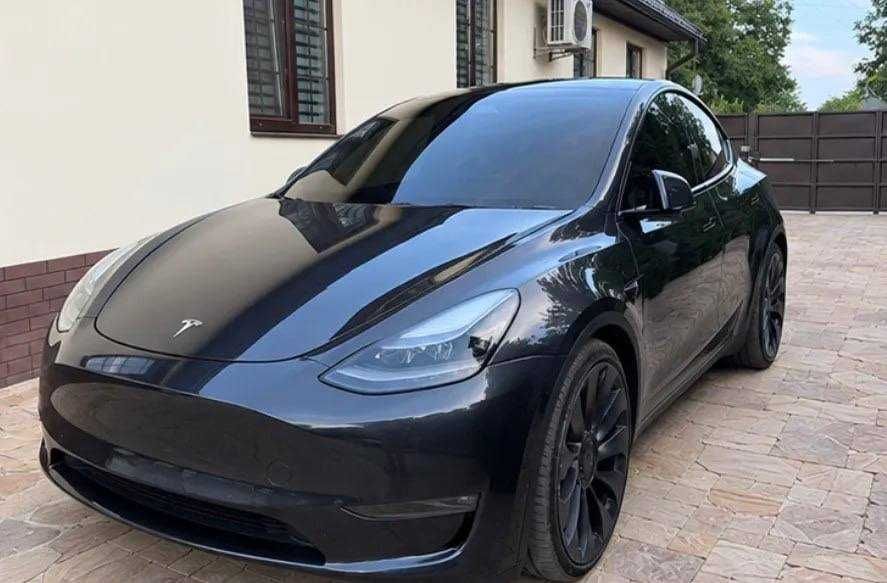 Tesla Model Y Dual Motor AWD 2023