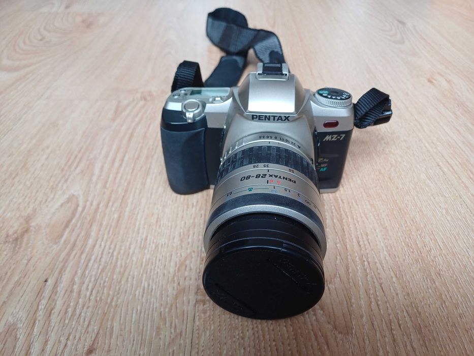 Máquina fotográfica Pentax MZ-7