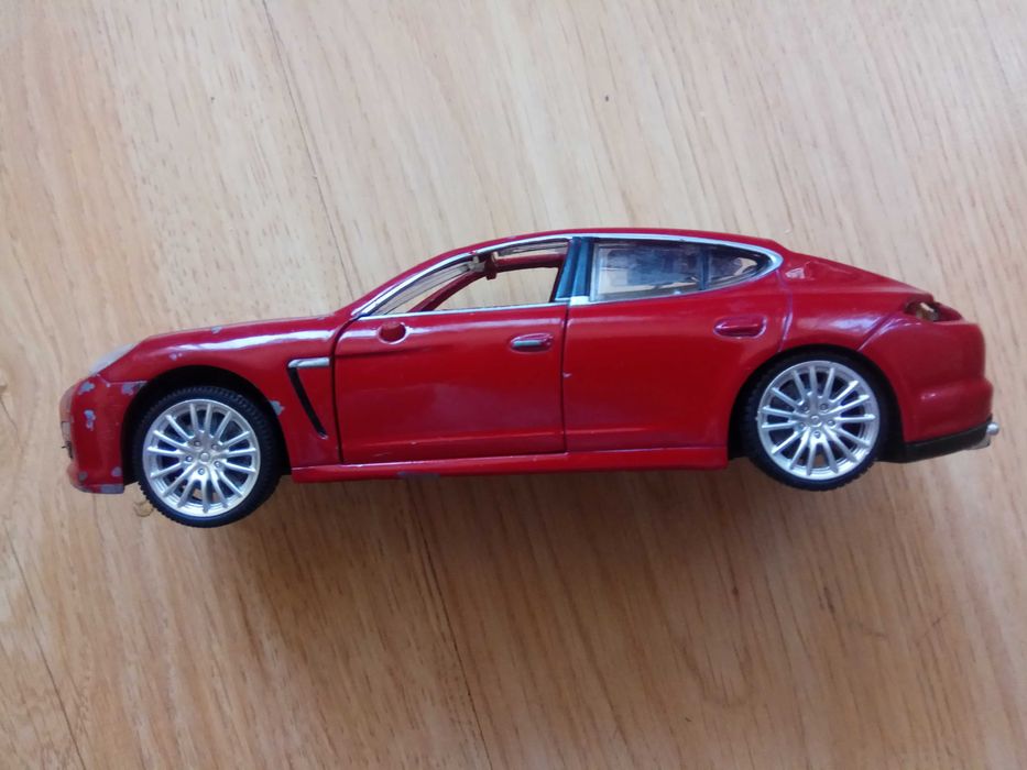 Модель Porsche Panamera S 1:24 MSZ звук, свет