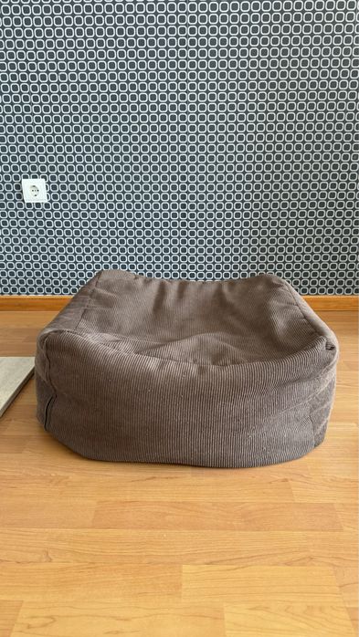 Puf de bombazine castanha