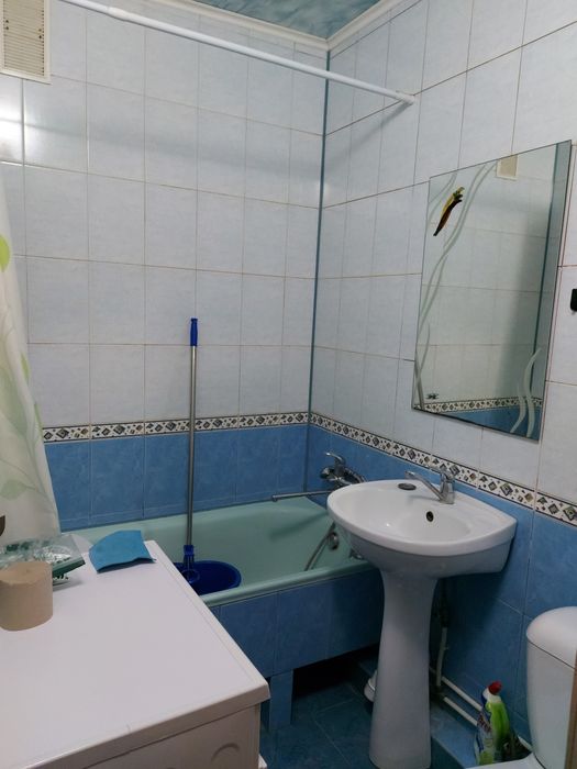 Продам 2кім Метро Палац Спорту.