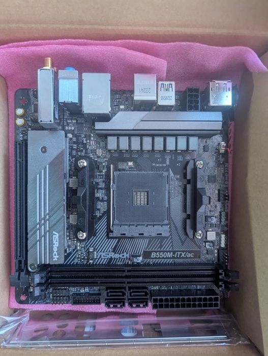 Мат.плата  ASROCK B550M-ITX/AC AM4 B550 mini-itx