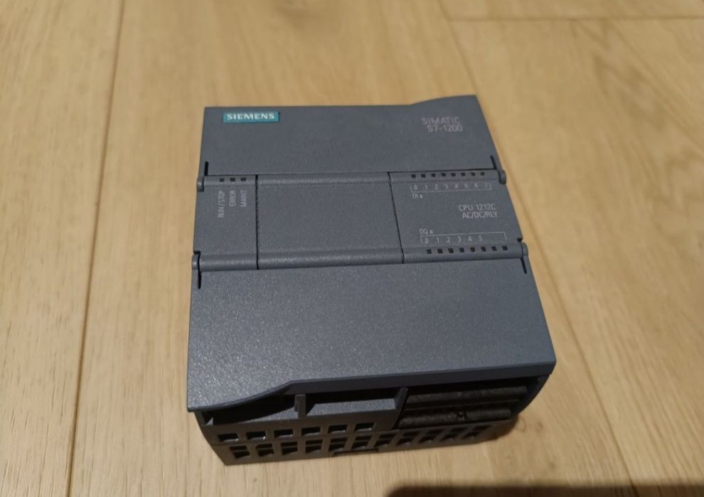 Siemens S7-1200 CPU 1212C AC/DC/RLY