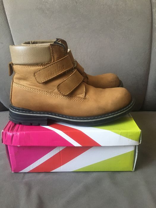 Продам осенние ботинки