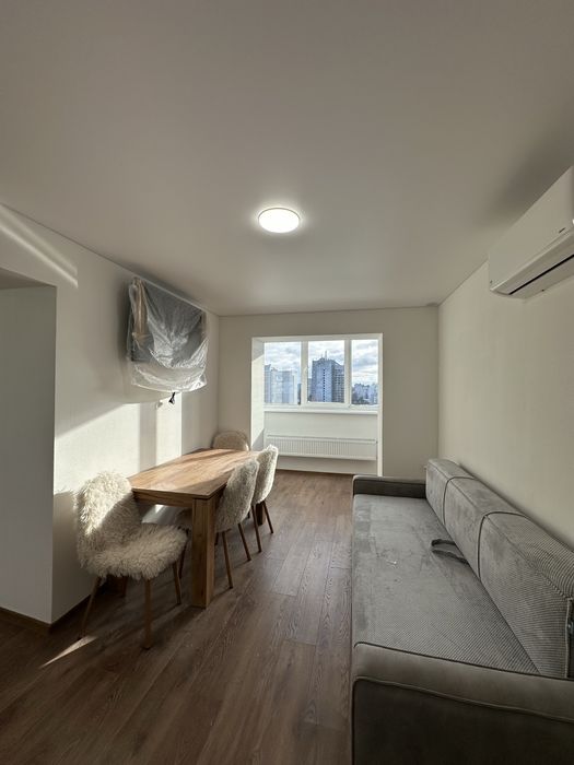 **Перша Оренда!ЦЕНТР! Неймовірно Гарна Студія + Кімната