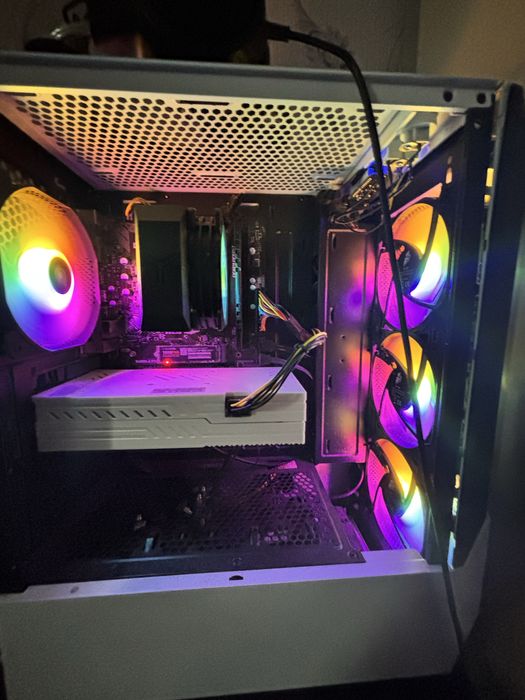 Продам ПК разом з клавою мишкою навушниками та монітором