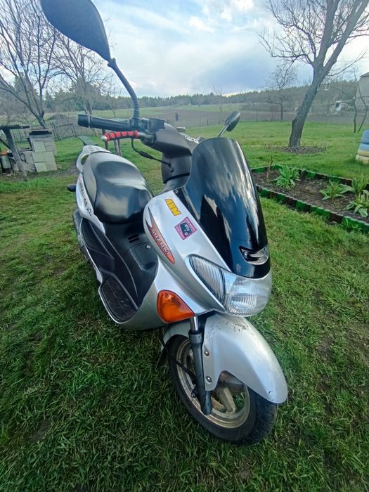 Продам Скутер Suzuki Avenis 125