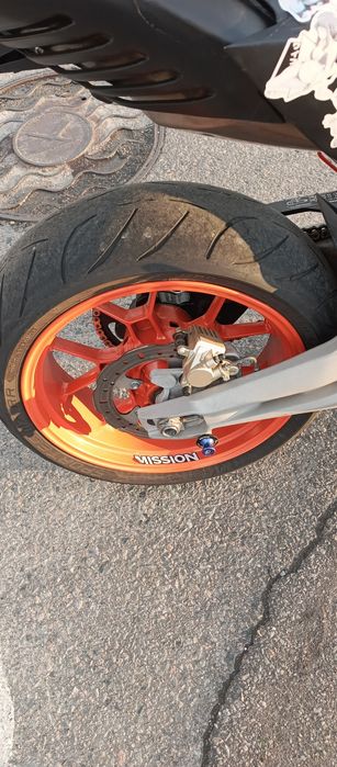 Aprilia 750 кубов