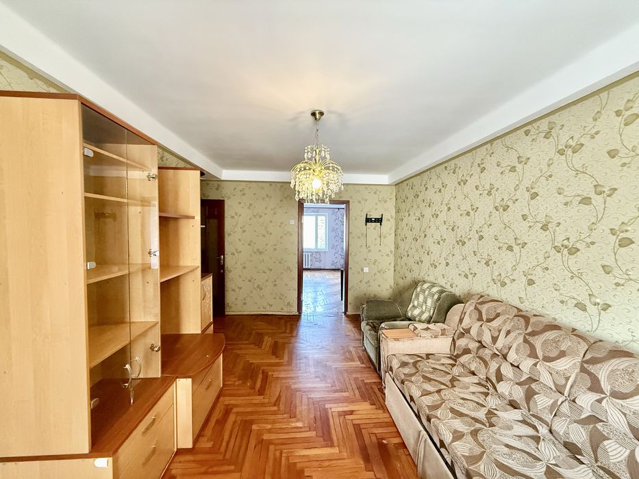Продаж 4 кімнатної кв вул. Парамонова