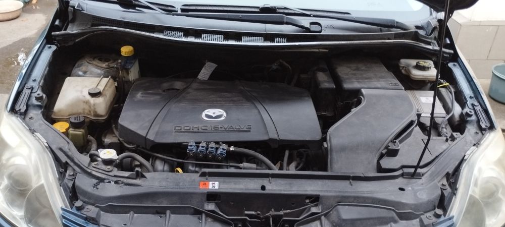 Автомобіль Mazda 5, 2006 року