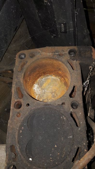 Продаю блок двигуна змз 405