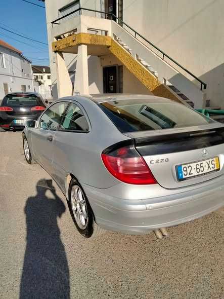 Vendo carro Mercedes 220 cdi coupe