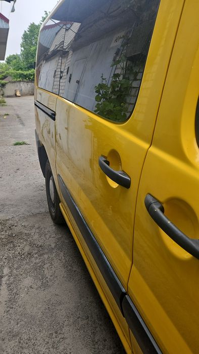 сітроен джампі 2007 рок 2.0 HDI