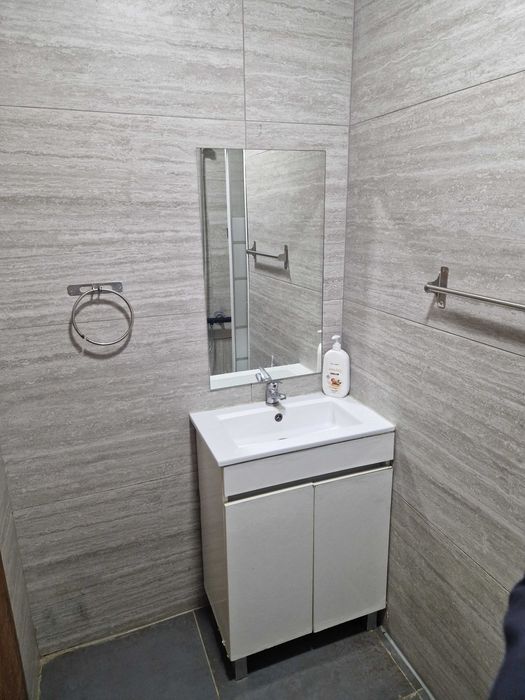 Apenas quarto com 1 quarto e 1 casa de banho