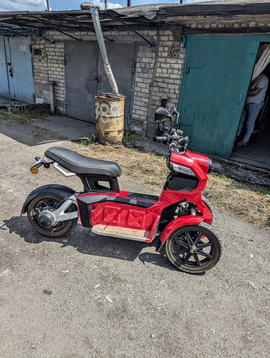 Електроскутер Doohan iTank (red)