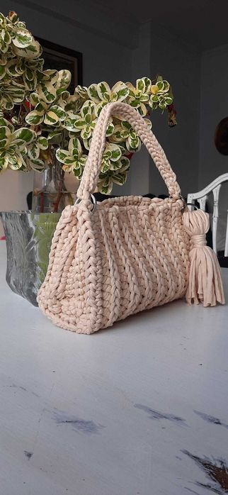 Mala Bege em trapilho